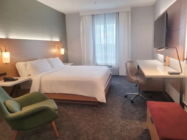 DoubleTree by Hilton Houston Westchase-Room, 1 King Bed, Accessible (Hearing)-1