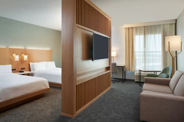 DoubleTree by Hilton Houston Westchase-Room, 2 Queen Beds-7