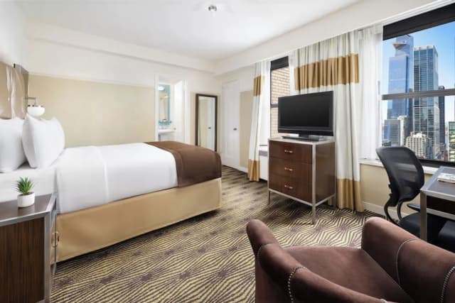 NEW YORKER BY LOTTE HOTELS-Metro View Room, 1 Queen Bed-1