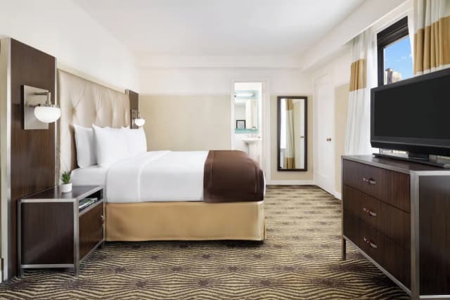 NEW YORKER BY LOTTE HOTELS-Metro View Room, 1 Queen Bed-4