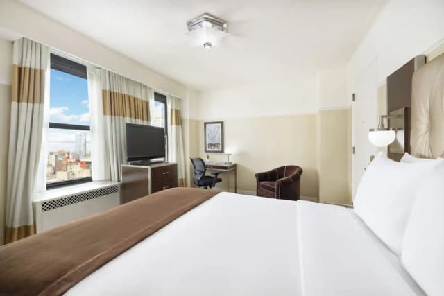 NEW YORKER BY LOTTE HOTELS-Queen Suite-3