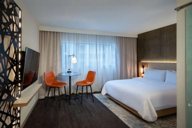 ザ ウェスティン ヒューストン メディカル センター / ミュージアム ディストリクト-デラックス ルーム キングベッド 1 台-1