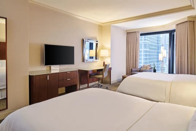 The Westin Chicago River North-Deluxe Room, 2 Double Beds-1