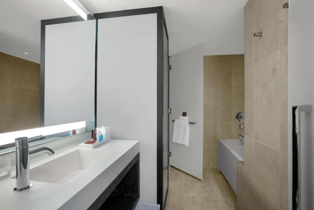 Conrad New York Downtown-Executive Suite, 1 King Bed-5