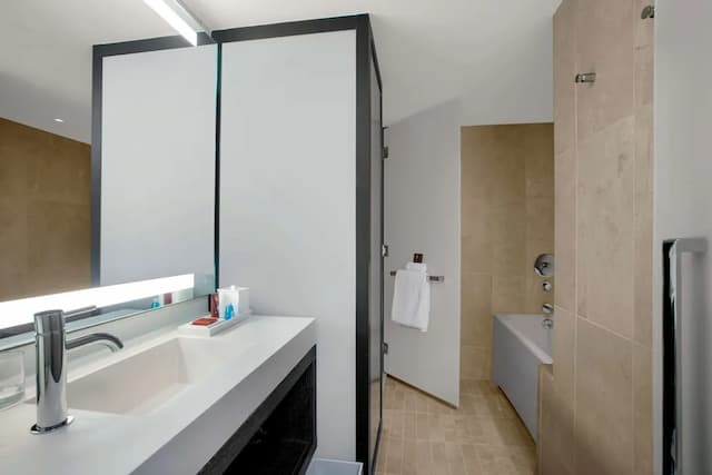 コンラッド ニューヨーク-エグゼクティブ スイート キングベッド 1 台-11