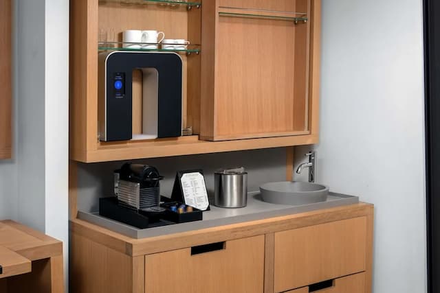 コンラッド ニューヨーク-ラグジュアリー スイート キングベッド 1 台 コーナー-4