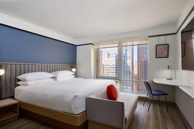 Delta Hotels by Marriott New York Times Square-特級客房, 1 張特大雙人床-1