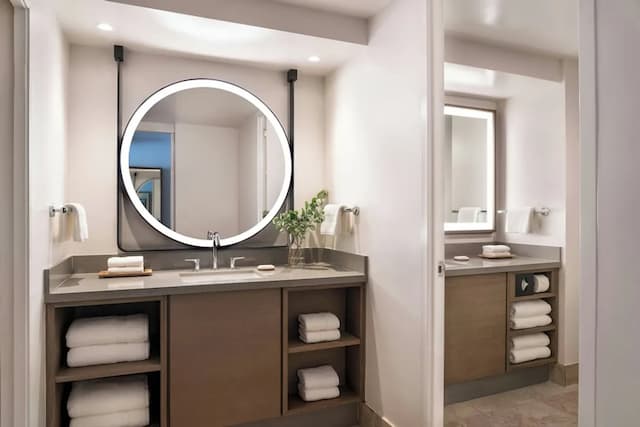 The Ritz-Carlton O‘ahu, Turtle Bay-Room, 1 King Bed with Sofa bed, Lanai, Ocean View-4