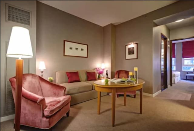 基拉非飯店 - 圖書館飯店精選系列-經典套房, 1 張特大雙人床和 1 張沙發床-1