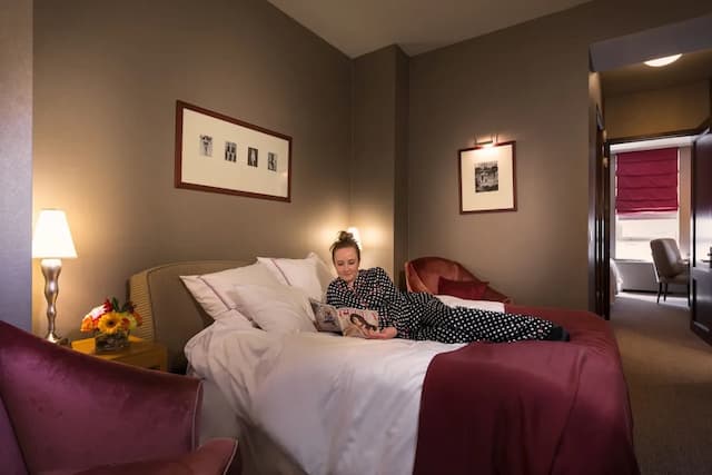 基拉非飯店 - 圖書館飯店精選系列-經典套房, 1 張特大雙人床和 1 張沙發床-4