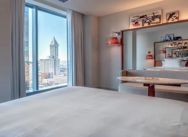 Lotte Hotel Seattle-Junior Suite, Bay View-4