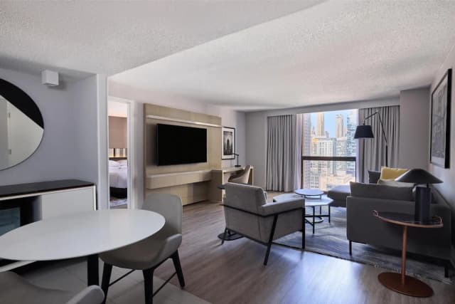 하얏트 리젠시 시카고-주니어 스위트, 강 전망-2