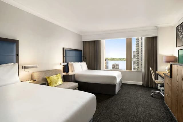 힐튼 모티프 시애틀-룸, 퀸사이즈침대 2개 (Partial Water View)-2