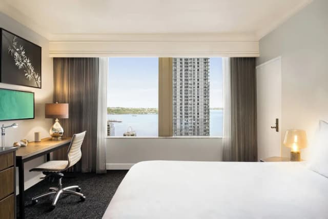 힐튼 모티프 시애틀-룸, 킹사이즈침대 1개 및 소파베드 (Water View)-4