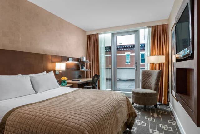 溫德姆花園唐人街飯店-尊榮客房, 1 張加大雙人床, 非吸煙房 (Low Floor)-1