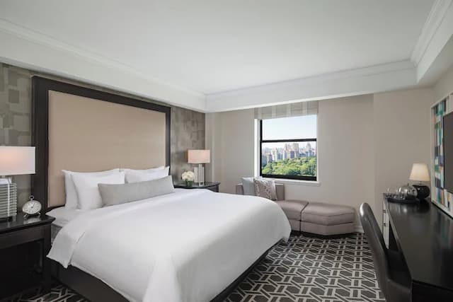 JW Marriott Essex House New York-客房, 1 张特大床, 公园景观-1