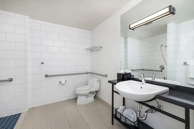 歐文酒店-客房, 2 張加大雙人床, 城市景 (Accessible)-3