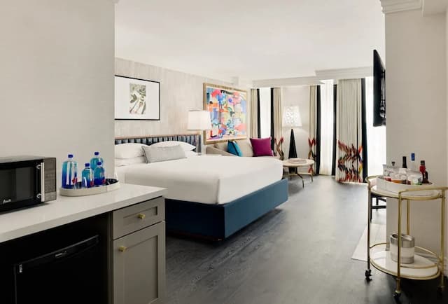 ル パルク アット メルローズ-シグネチャー スイート キングベッド 1 台ソファーベッド付き バルコニー (Top Floor)-7