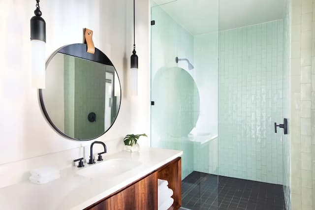 The Alexis Royal Sonesta Hotel Seattle-客房, 1 张特大床 (Preferred)-11