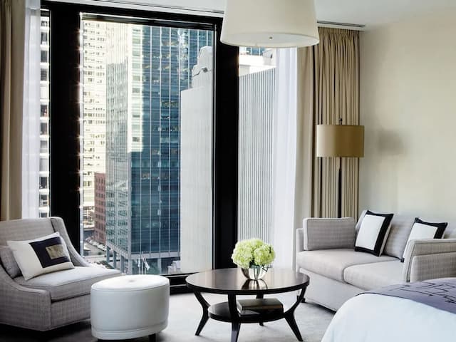 더 랭햄, 시카고-주니어 스위트, 킹사이즈침대 1개-3