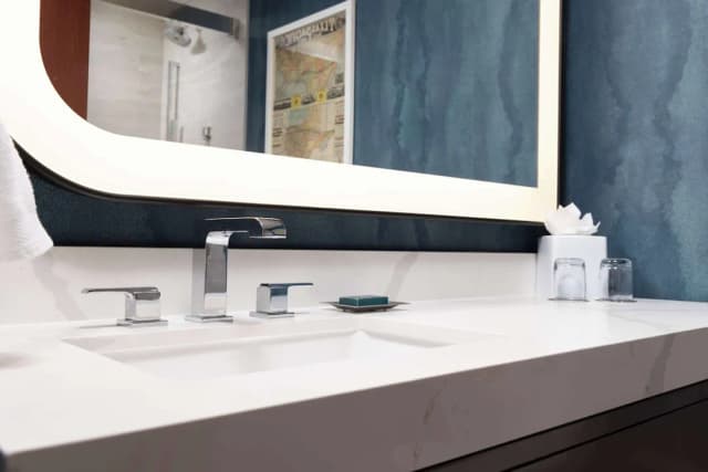 ダブルツリー バイ ヒルトン ヒューストン メディカル センター ホテル & スイーツ-スイート 1 ベッドルーム キッチン-9