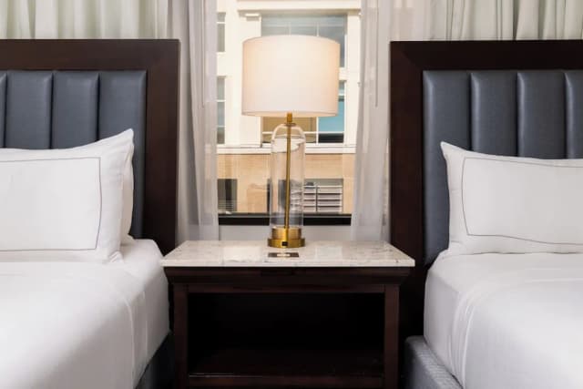 ダブルツリー バイ ヒルトン ヒューストン メディカル センター ホテル & スイーツ-スイート 1 ベッドルーム キッチン-4