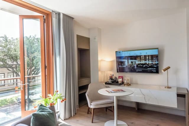 ラ コロン ドール ホテル-スタンダード ルーム キングベッド 1 台 パティオ タワー-12