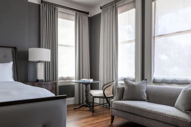 ラ コロン ドール ホテル-シグネチャー ルーム キングベッド 1 台 シティビュー エグゼクティブフロア-3