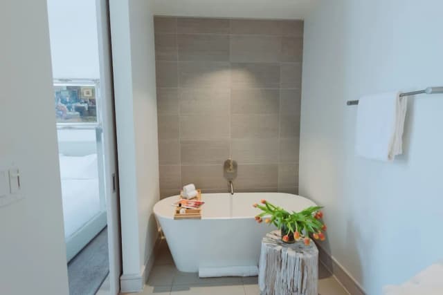 ラ コロン ドール ホテル-プレミアム スイート キングベッド 1 台 コートヤードビュー タワー-15