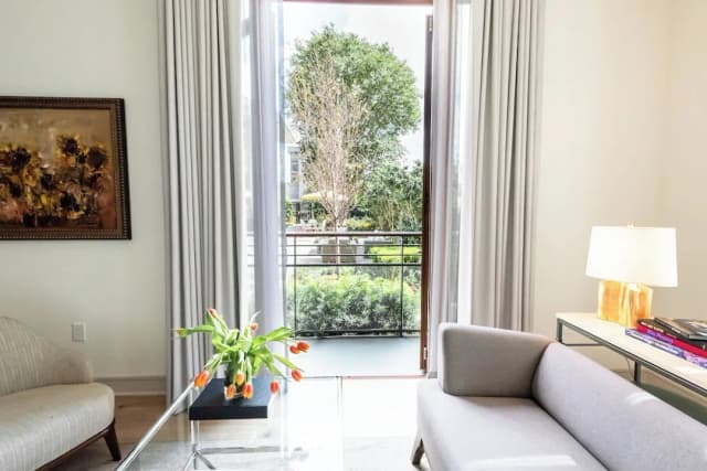 ラ コロン ドール ホテル-プレミアム スイート キングベッド 1 台 コートヤードビュー タワー-11