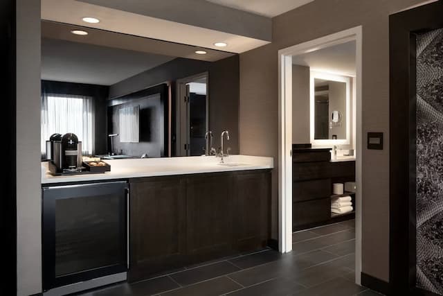 ザ クランシー、オートグラフ コレクション-ルーム 1 ベッドルーム (Mobility Accessible, Roll-In Shower)-2