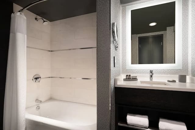 ザ クランシー、オートグラフ コレクション-ルーム キングベッド 1 台 (Hearing Accessible)-8