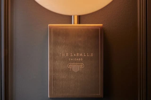 The LaSalle Chicago, Autograph Collection by Marriott-Suite, 1 Bedroom, City View (Corner)-4