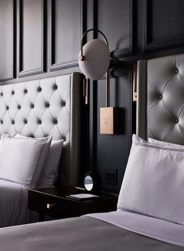 The LaSalle Chicago, Autograph Collection by Marriott-Deluxe Room, 2 Queen Beds (Hearing Accessible)-3