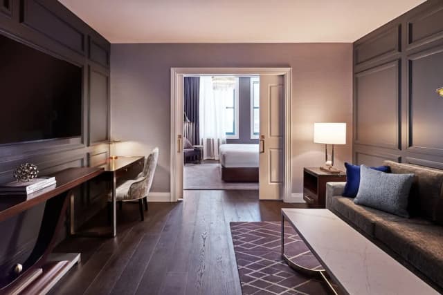 The LaSalle Chicago, Autograph Collection by Marriott-Executive Suite, 1 Bedroom (Mobility Accessible, Tub)-4