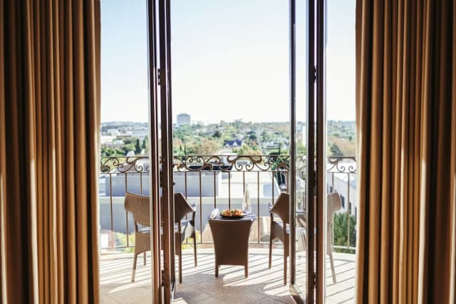 Beverly Wilshire, Beverly Hills, A Four Seasons Hotel-Signature Room, 2 Double Beds, Balcony-3