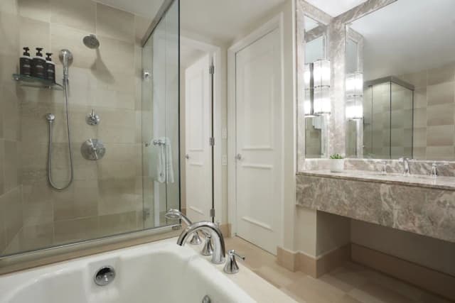 Beverly Wilshire, Beverly Hills, A Four Seasons Hotel-Signature Room, 2 Double Beds-4