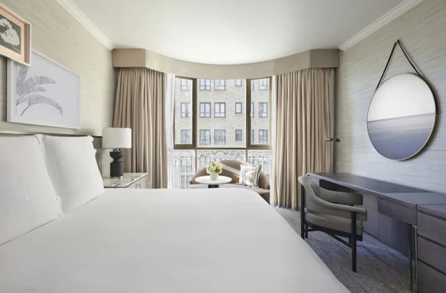 Beverly Wilshire, Beverly Hills, A Four Seasons Hotel-Signature Room, 1 King Bed-1
