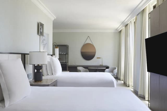 Beverly Wilshire, Beverly Hills, A Four Seasons Hotel-Studio Suite, 2 Double Beds (Bw)-1