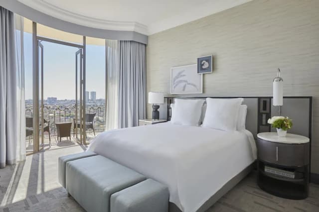 Beverly Wilshire, Beverly Hills, A Four Seasons Hotel-Suite, 1 King Bed, Balcony (Beverly)-1