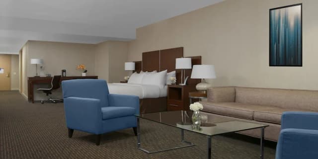 The Manhattan at Times Square Hotel-Suite, 1 King Bed, Balcony-1