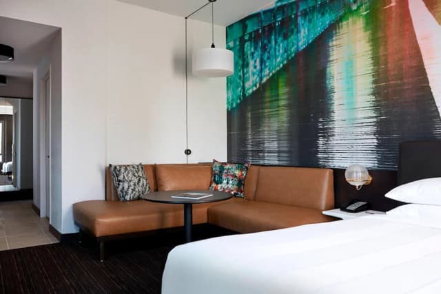 紐約布魯克林橋萬豪酒店-客房, 1 張特大雙人床, 城市景-3