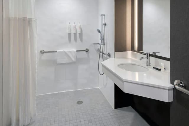 紐約布魯克林橋萬豪酒店-客房, 1 張特大雙人床-5