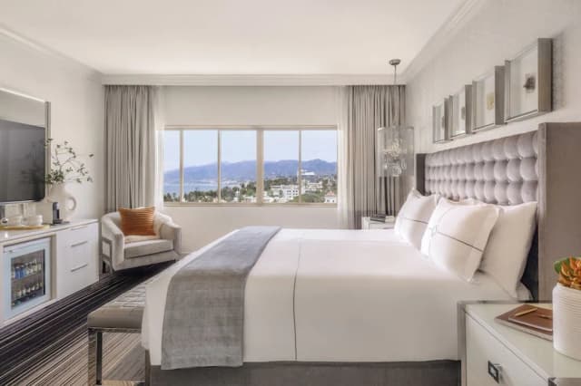 The Huntley Hotel-Panoramic Room, 1 King Bed-8