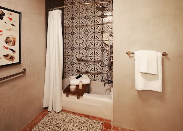 菲格羅亞凱悅臻選酒店-客房, 1 張加大雙人床, 無障礙, 浴缸-2