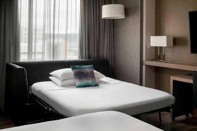 萬豪飯店 - 西雅圖貝爾維尤-Concierge Room, 俱樂部客房, 1 張特大雙人床和 1 張沙發床-1