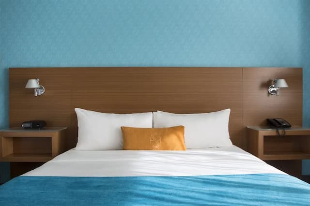 海岸酒店-尊貴客房, 1 張特大雙人床, 海景-2