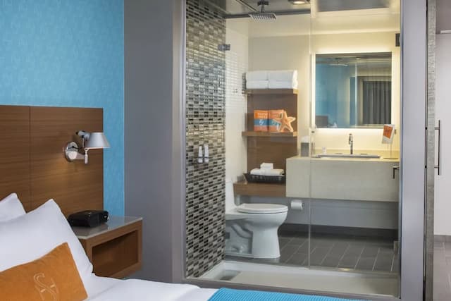 海岸酒店-尊貴客房, 1 張特大雙人床, 海景-6