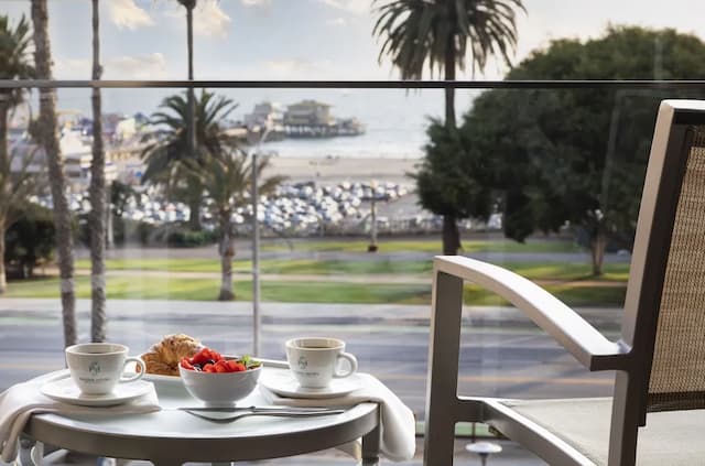 海岸酒店-尊貴客房, 1 張特大雙人床, 海景-3