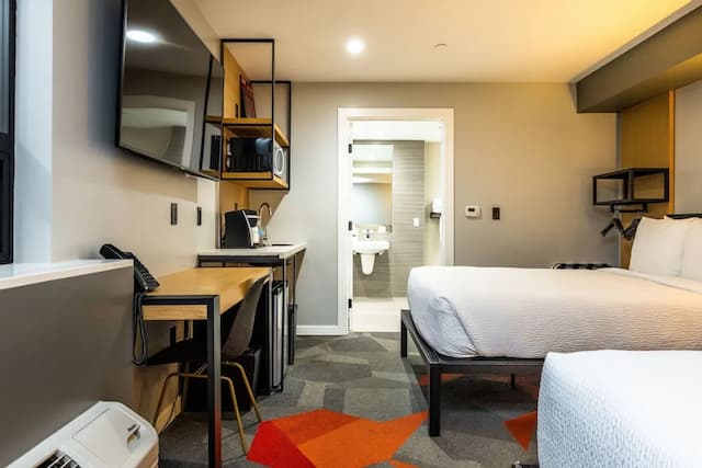 인피니티 호텔 샌프란시스코, 태피스트리 컬렉션 바이 힐튼-룸, 더블침대 2개, 장애인 지원, 욕조 (Mobility & Hearing)-2